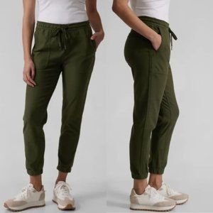 Athleta Farallon Jogger Aspen Olive XL